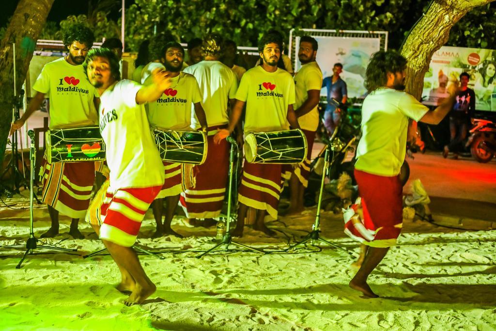 Salt Beach Hotel Maafushi Buitenkant foto